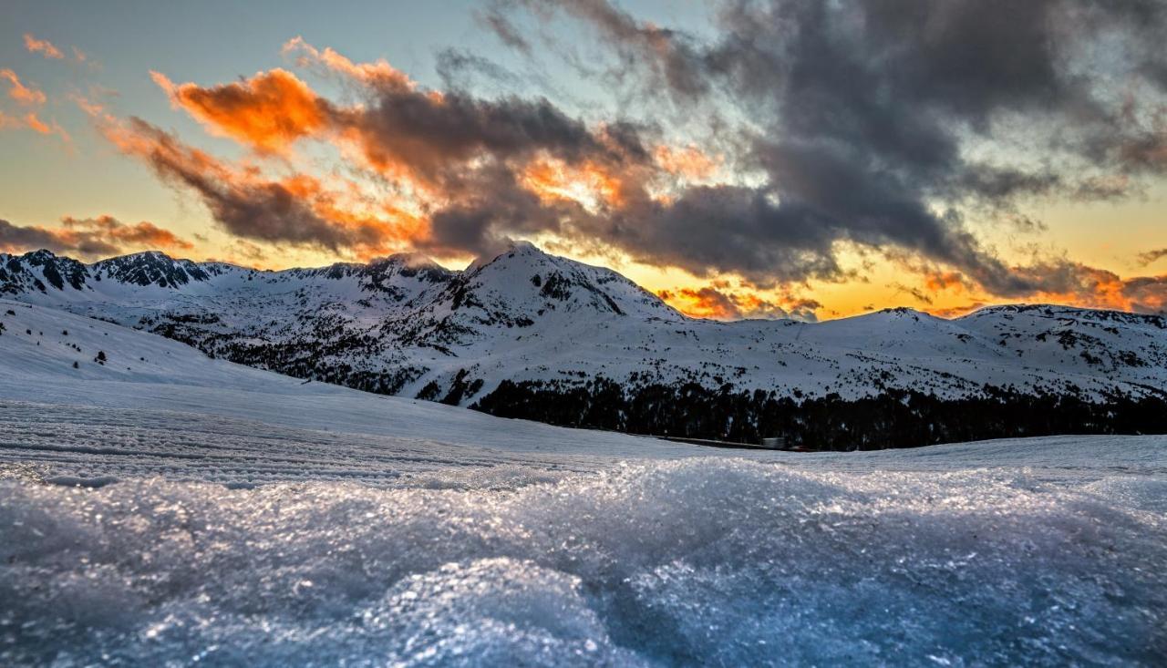 R Valle De Incles-Grandvalira Free Parking Canillo Bagian luar foto